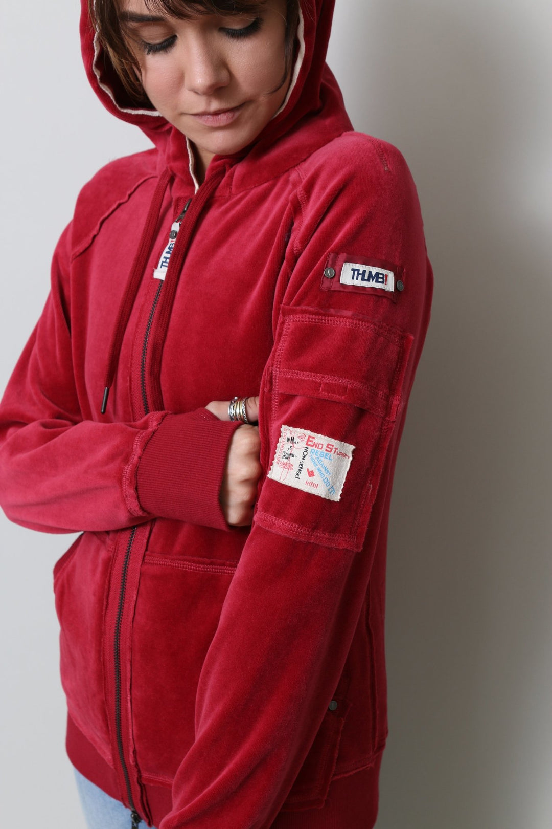 THE OLIVIA VELOUR HOODIE - Thumb United