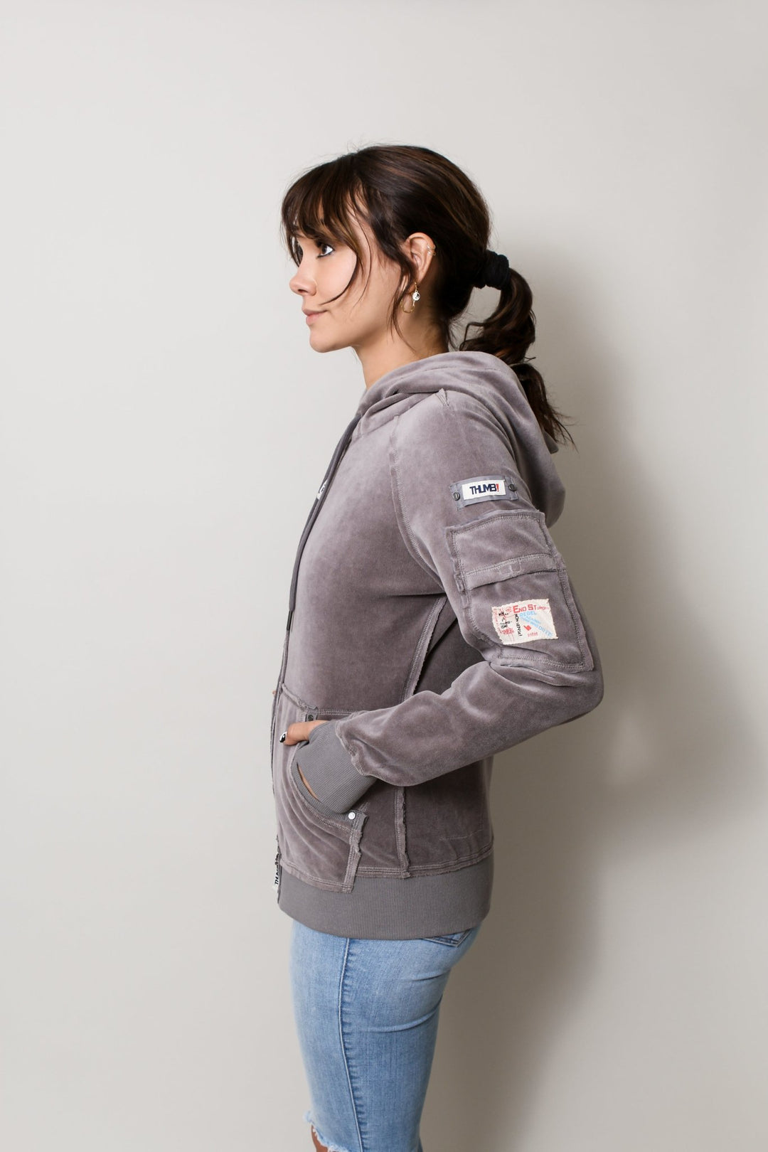 THE OLIVIA VELOUR HOODIE - Thumb United