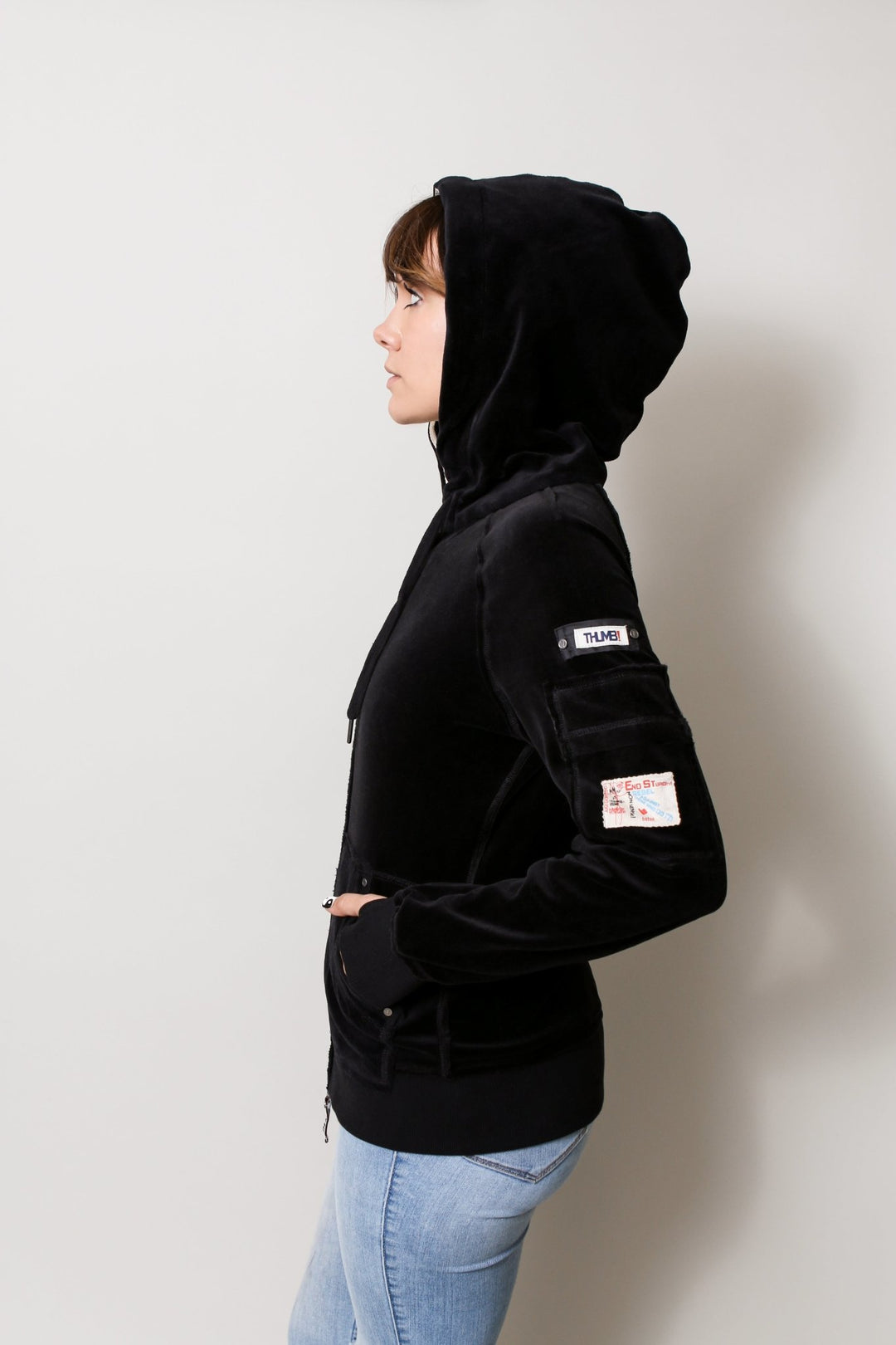 THE OLIVIA VELOUR HOODIE - Thumb United