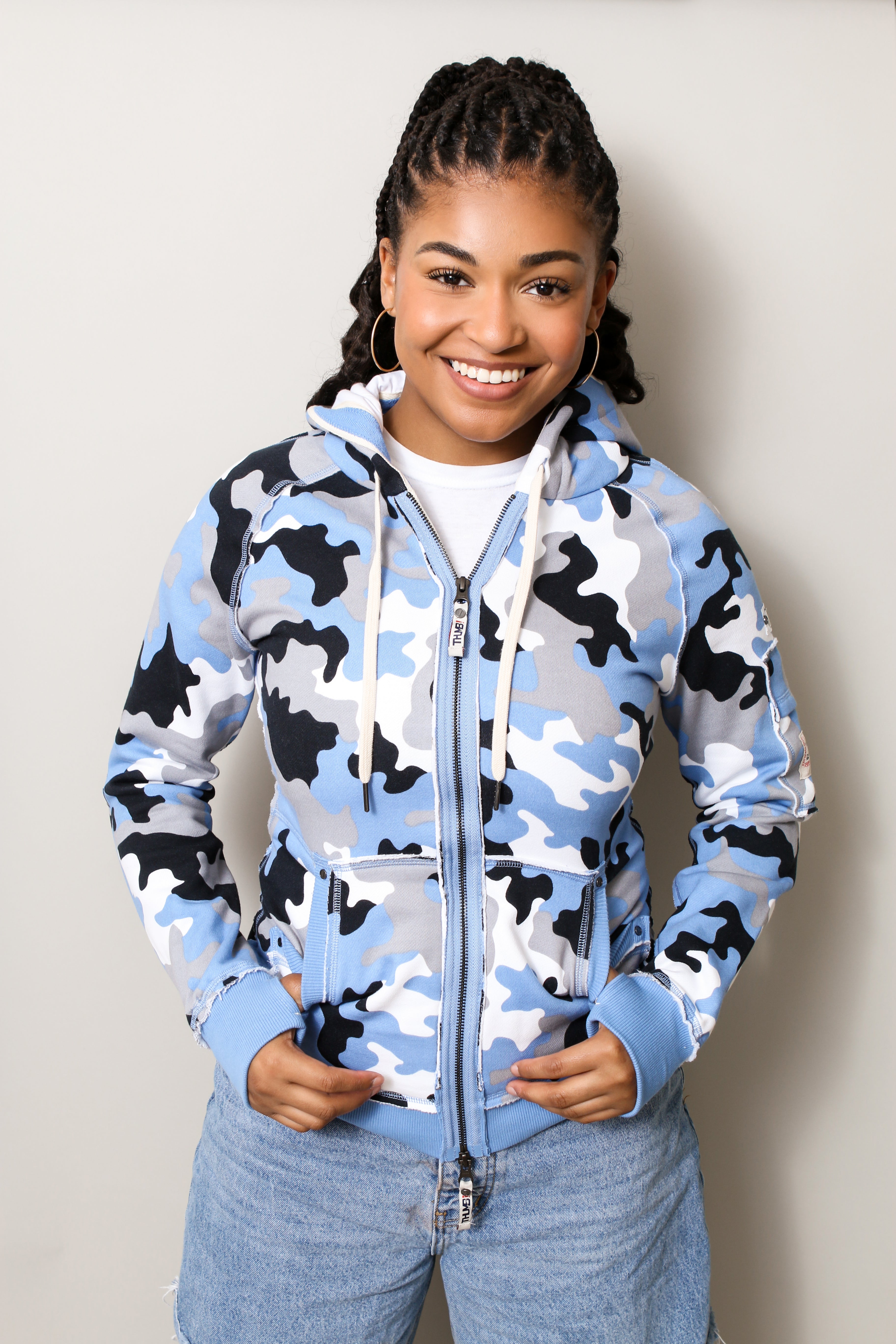 Women's blue camo discount sweatshirt